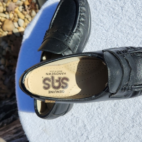 SAS Women's Classic Loafer Comfort Shoes Sz 7 Black Leather Supportive Slip On - Picture 3 of 7